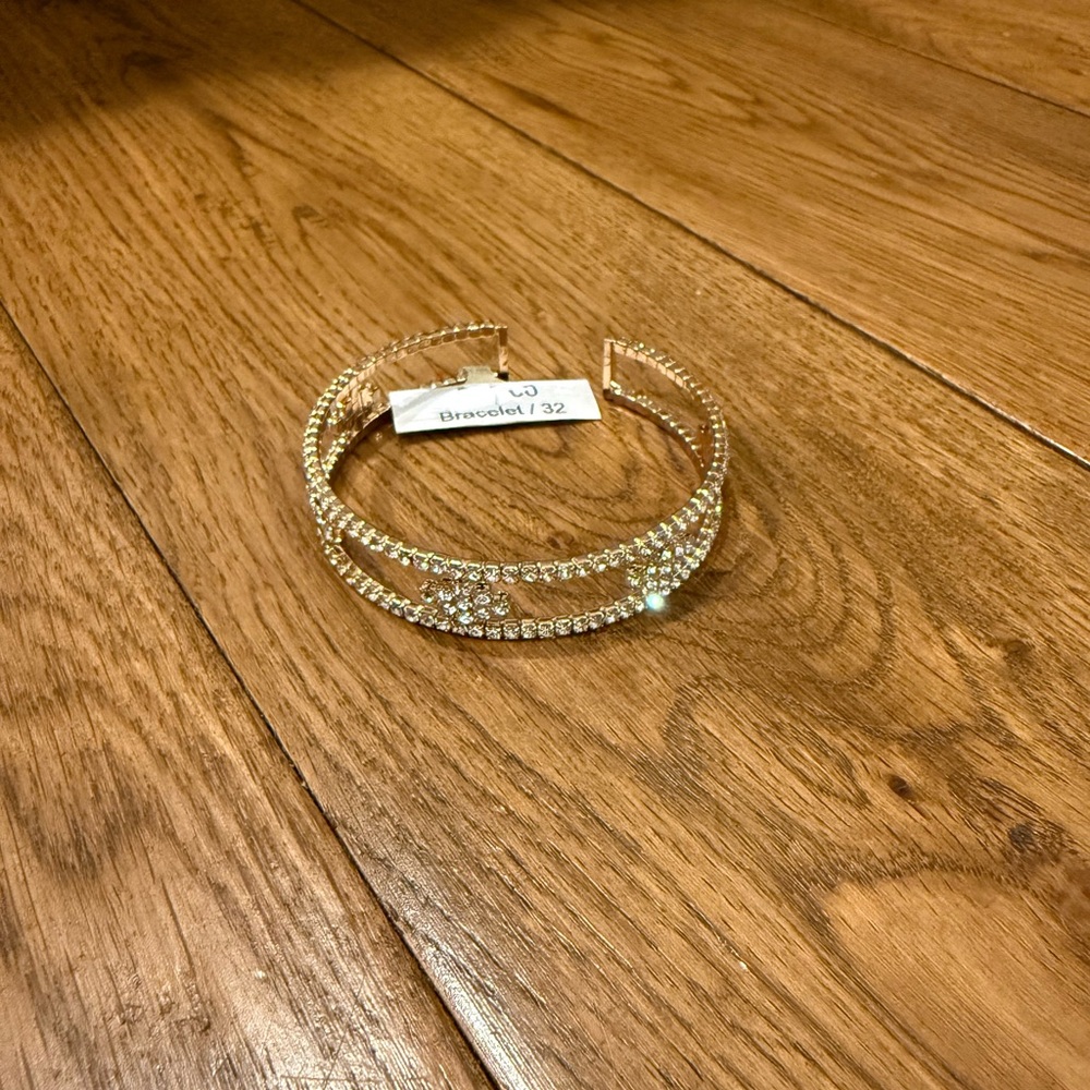 Rhinestone bejeweled cuff NWT